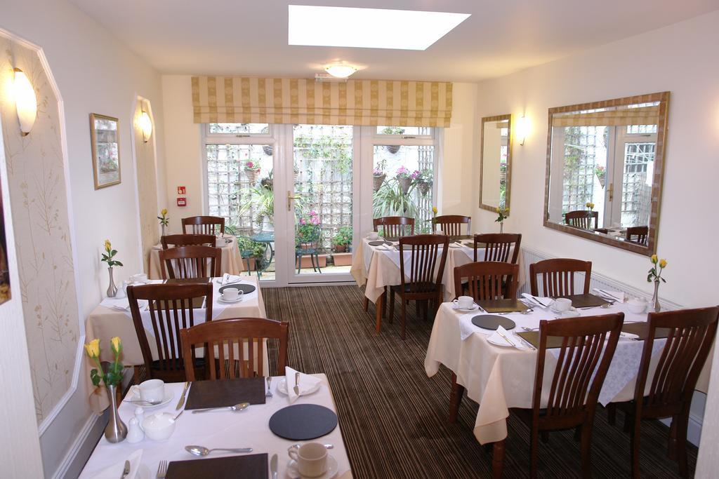 Cedar 3* Llandudno