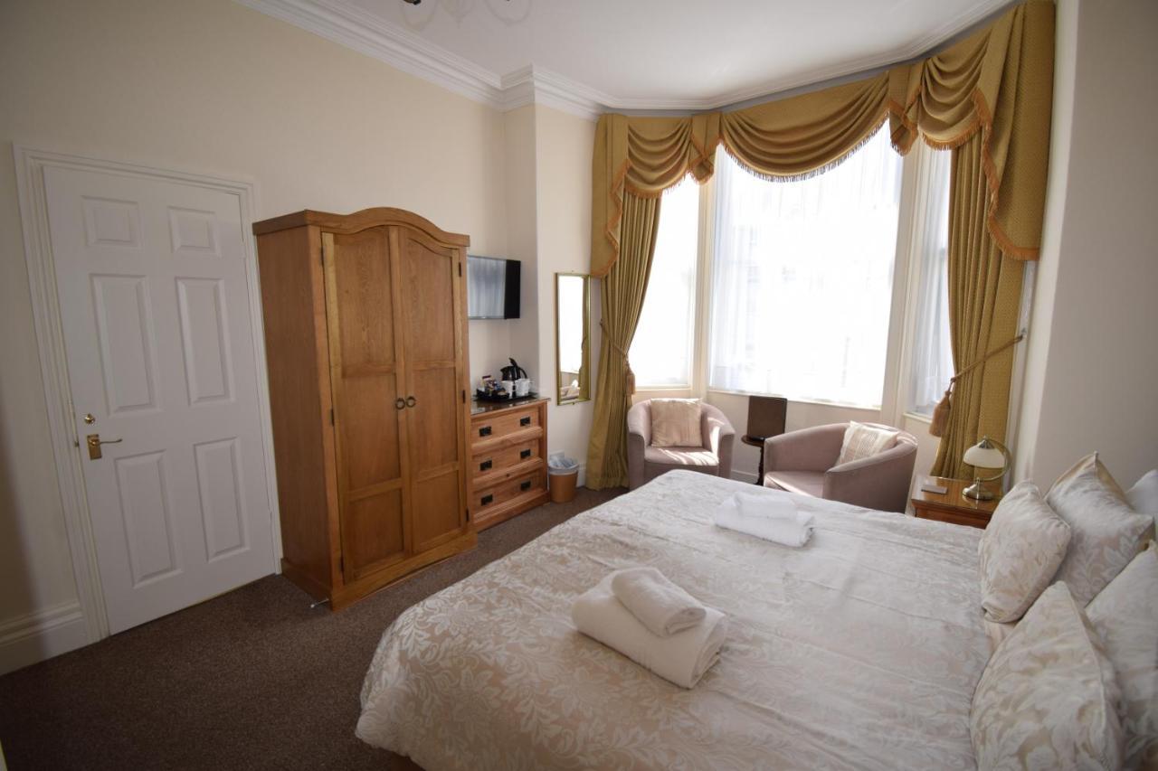Bed & Breakfast Cedar