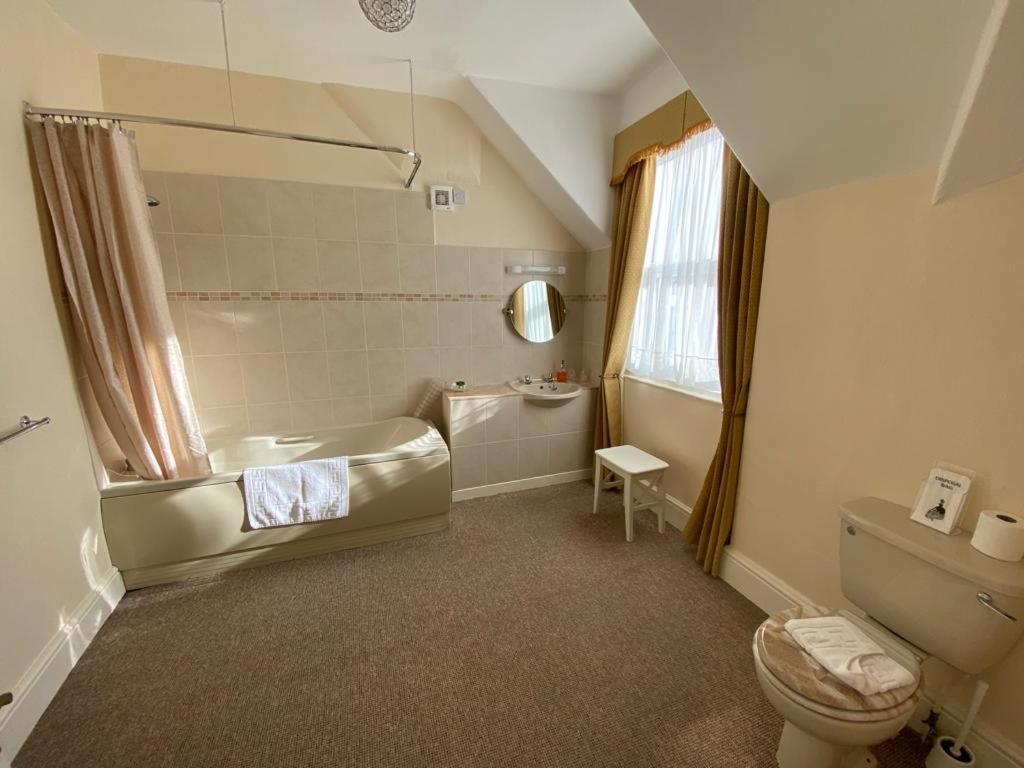 Cedar Bed & Breakfast 3*